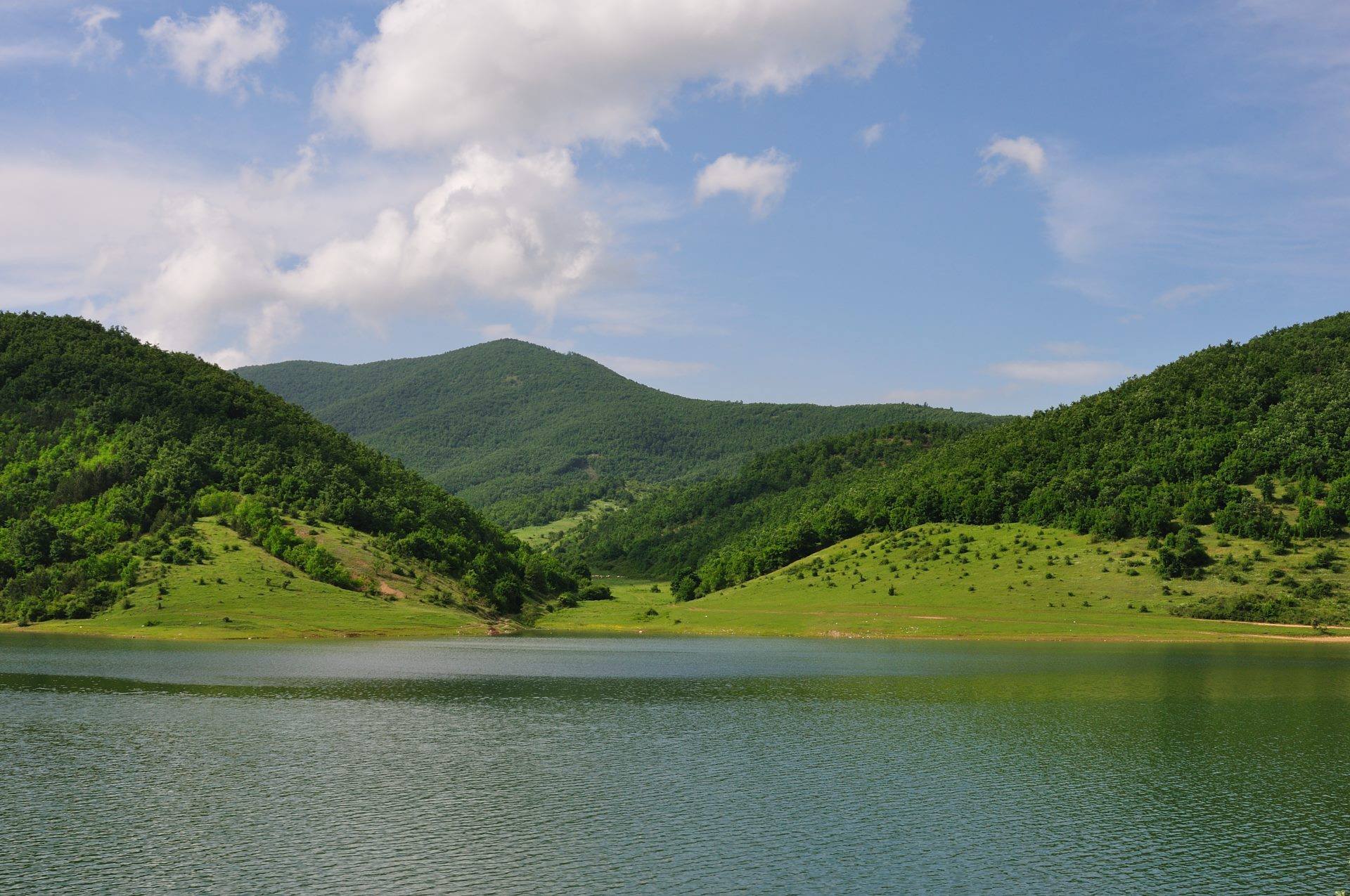 IKSHKP dhe Ujësjellësi: Rriten vlerat e manganit në liqenin e Badocit, mos e pini ujin