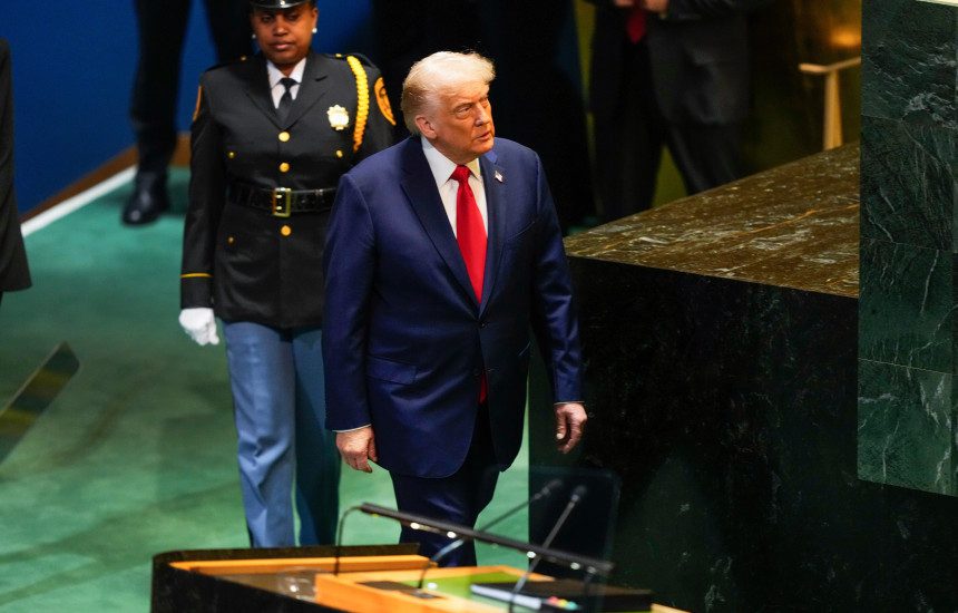 Lufta në Ukrainë – Trump kërcënon Rusinë me tarifa të fuqishme, kritika edhe Evropës