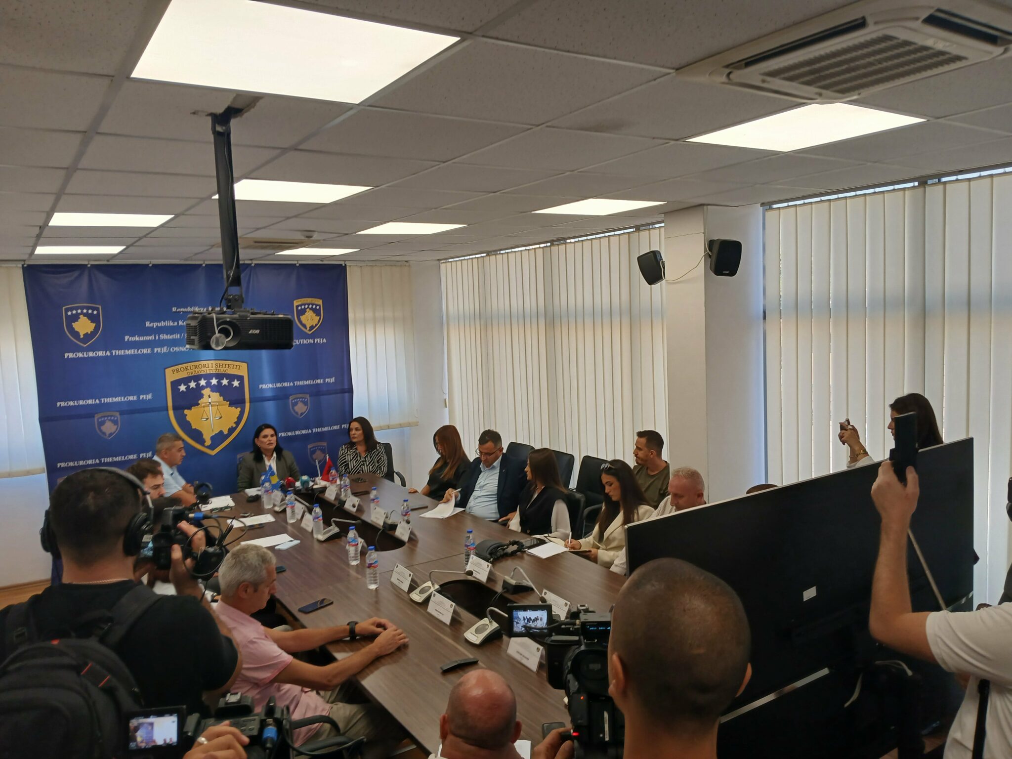 Aksioni i madh në rajonin e Pejës: Mbyllen 7 vendpunime, morën pjesë 9 prokurorë e 60 policë
