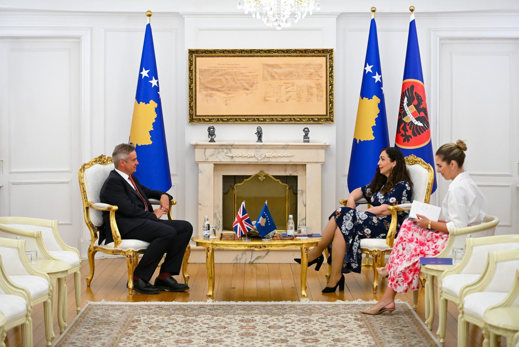 Osmani diskuton për konstituimin e institucioneve edhe me ambasadorin britanik