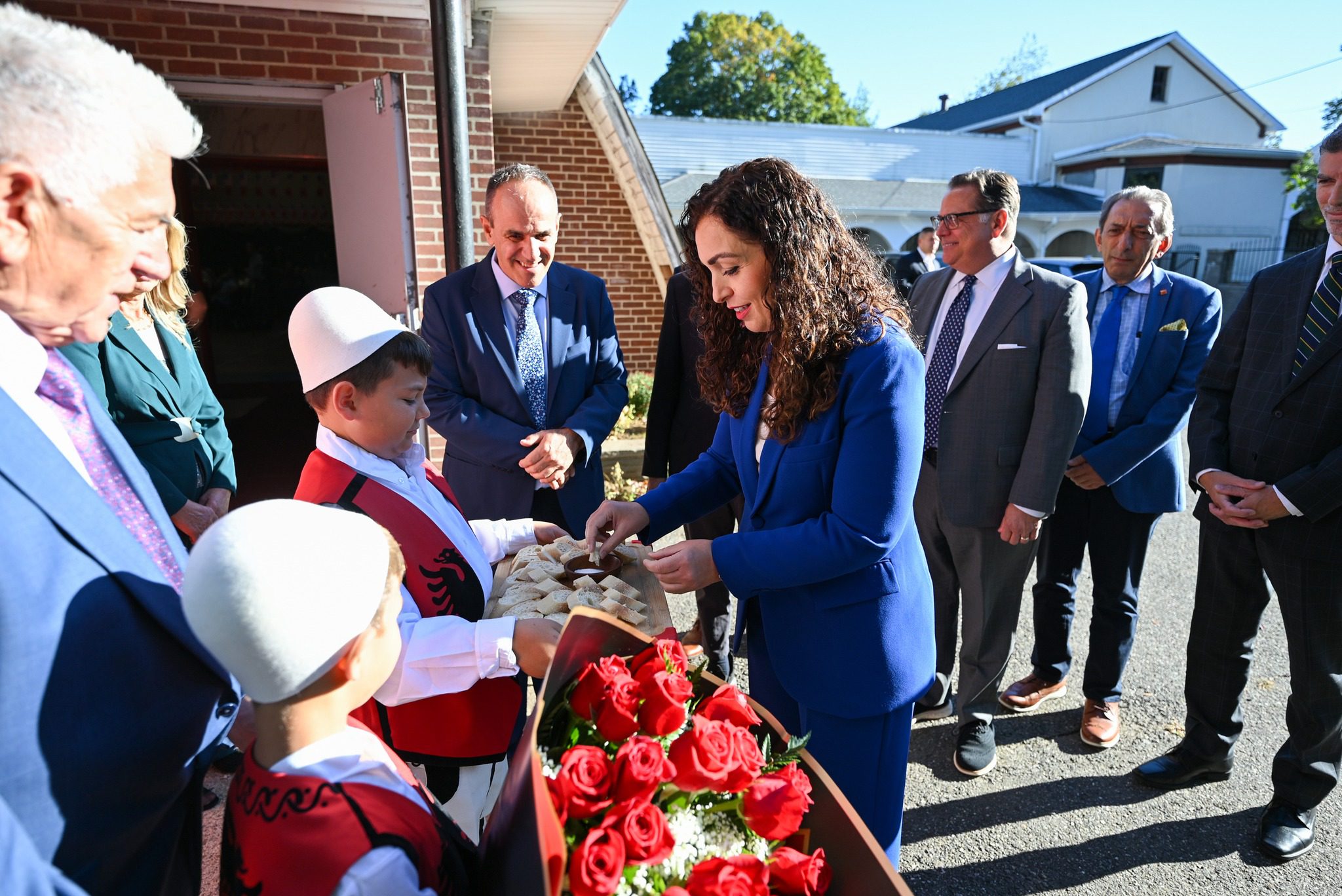 Osmani vizitën në SHBA e nis me një takim me mërgatën