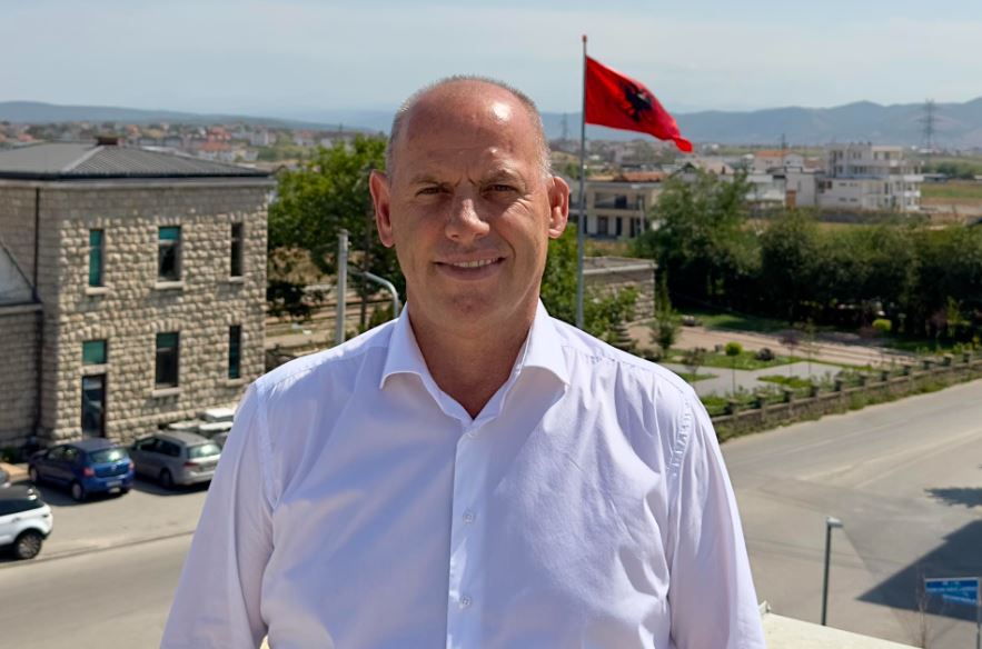 Flet Lladrovci për audio-incizimin: Nuk shantazhohem, incizimi është i prerë dhe i sakatuar