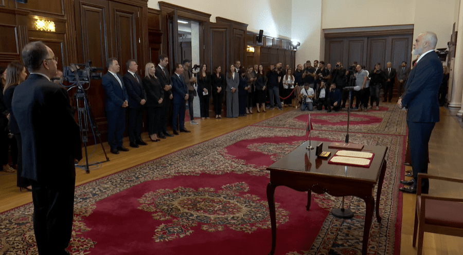 Betohet kabineti qeveritar “Rama 4”