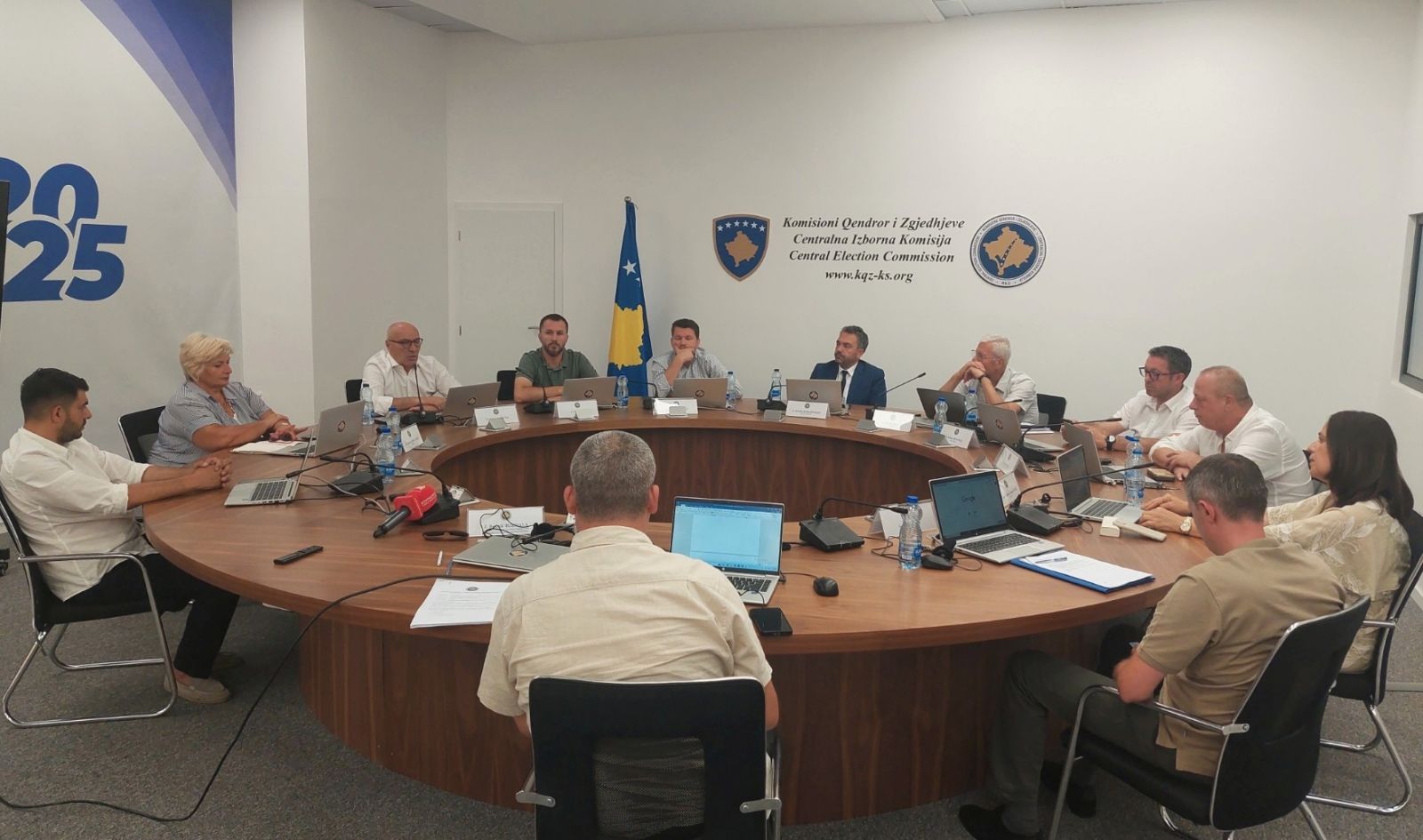 KQZ-ja certifikon listën me mbi 2 milionë votues për zgjedhjet e 12 tetorit