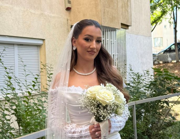 Martohet vajza e Fadil Fazliut, ai e uron nga Haga