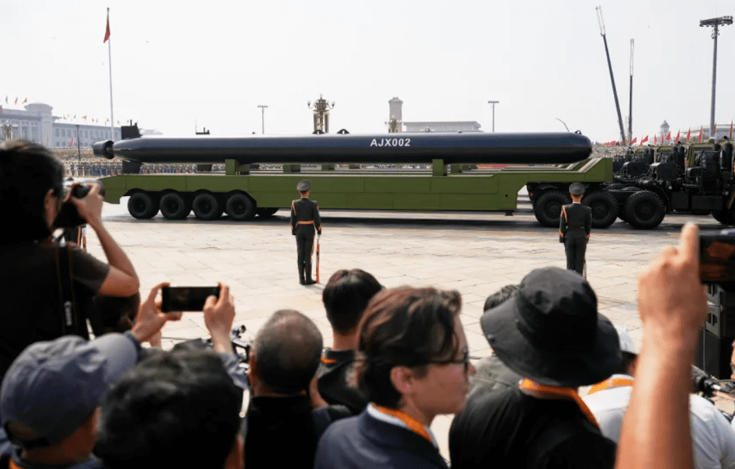 Parada ushtarake e Kinës ishte një mesazh i qartë për Trumpin