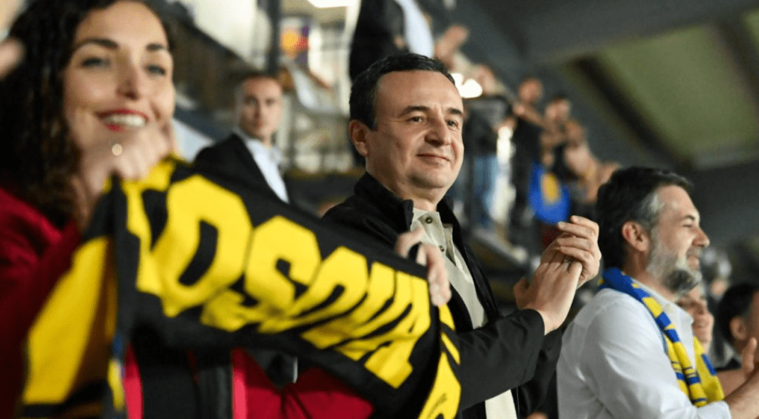 Deliu për Kurtin: Dikur ruante kuletën nga zona VIP, sot vendi i preferuar