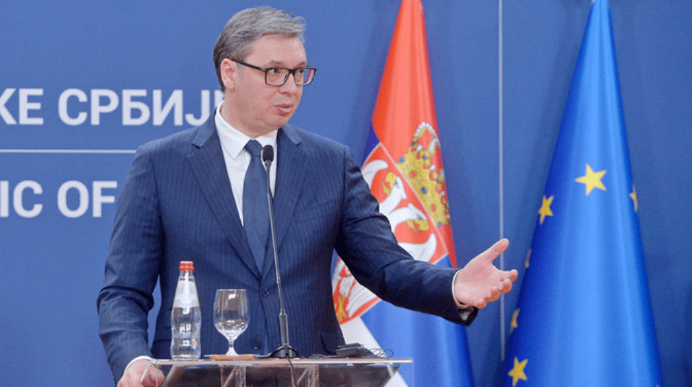 Fyerjet e Vuçiqit ngrenë në këmbë BE-në