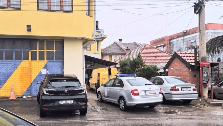 Raportohet se Policia ka zbarkuar në zyrën e Postës së Serbisë në Graçanicë