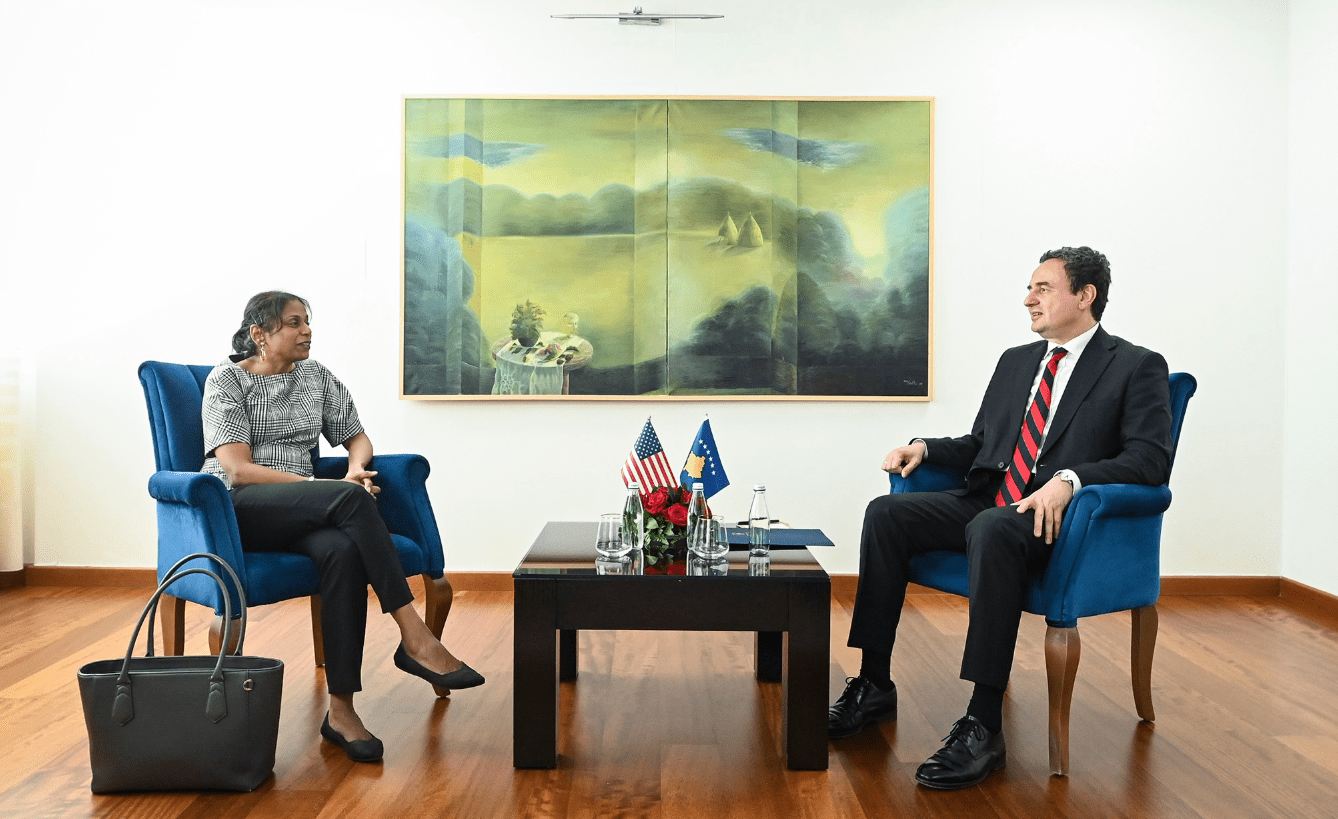 Ambasada e SHBA-së: Në Qeveri duam një partner që i shmang veprimet destabilizuese