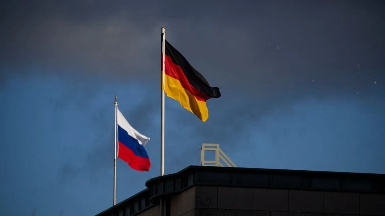 Ministri gjerman i Mbrojtjes: Satelitët tanë po ndiqen nga satelitë rusë