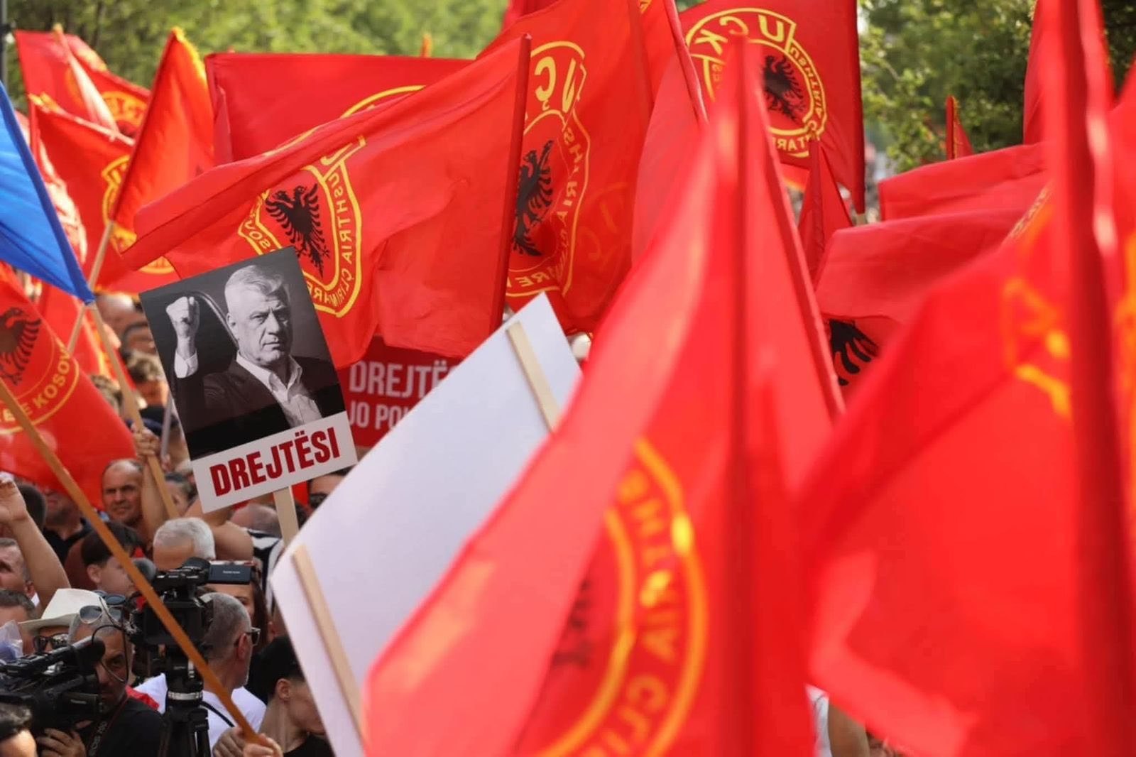Krasniqi për protestën në Hagë: Kosova nuk i harron bijtë e saj