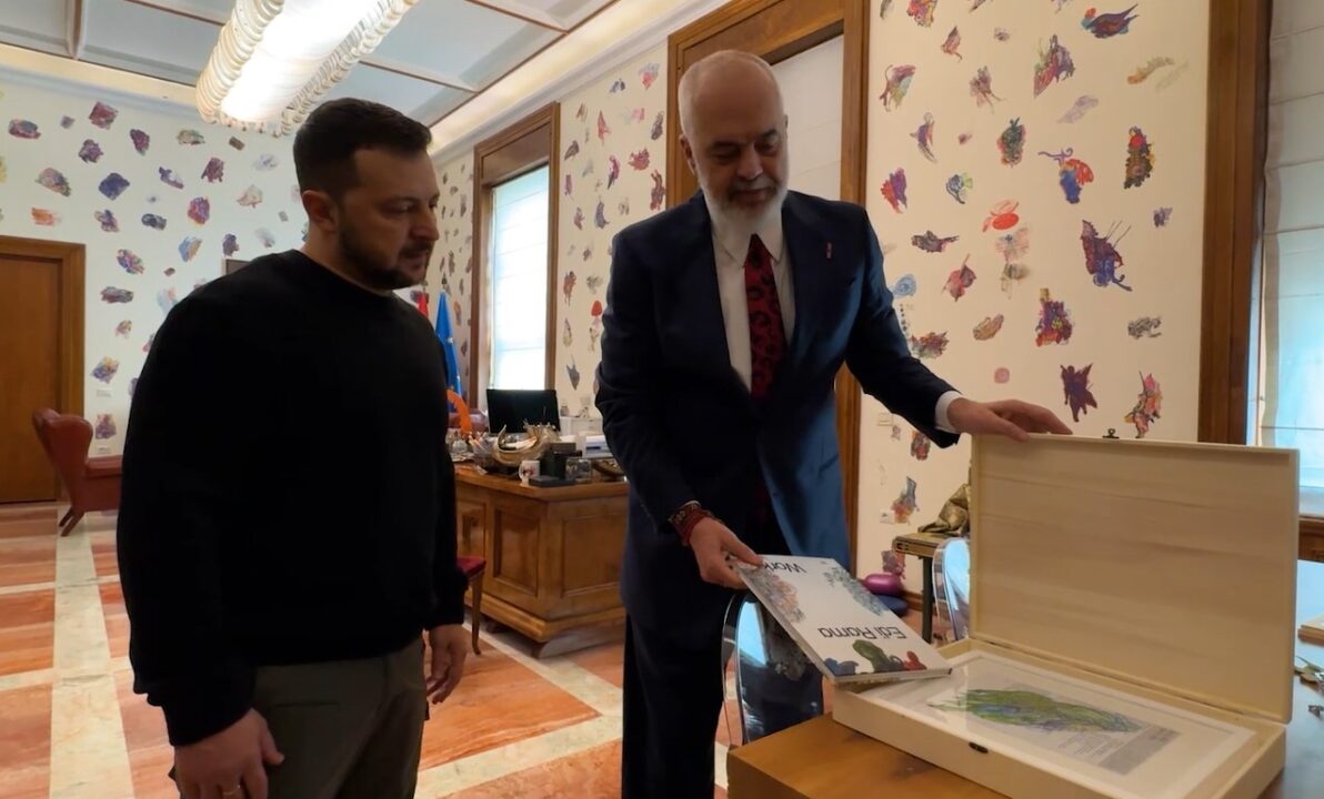 Zelensky uron Edi Ramën: Pres të punojmë për paqe dhe siguri në Evropë
