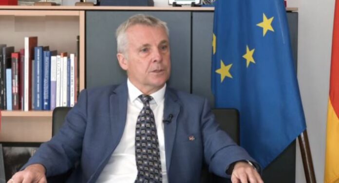 Rohde tregon pse evropianët s’po e takojnë Kurtin në zyrë