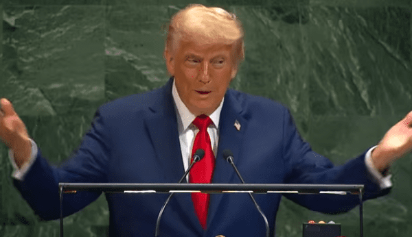 Trump nis fjalimin e tij në OKB me një shaka për teleprompterin e prishur