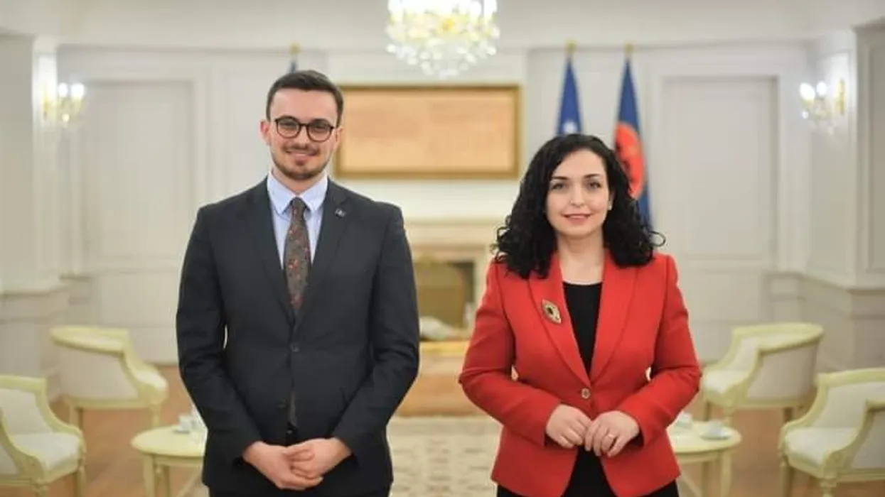 Këshilltari i Osmanit – Gjuriqit: Presidentja është e akredituar në OKB, Serbia mund të bërtas sa të dojë