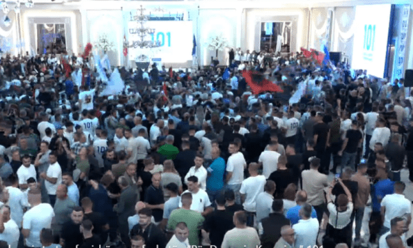 Lladrovci mes qindra qytetarëve e nis fushatën për zgjedhjet lokale