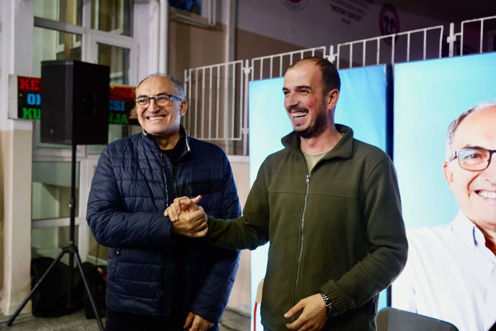 Kryetari i pikës më të madhe të VV-së në Prizren i del në përkrahje  Shaqir Totajt