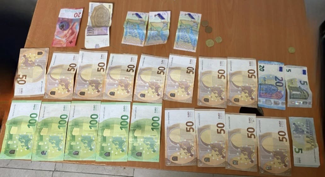 10-vjeçari nga Ferizaj dorëzon në polici portofolin me mbi 1 mijë euro