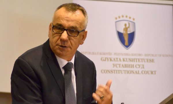 Hasani: Mbajtja e seancës për Qeverinë është jokushtetuese