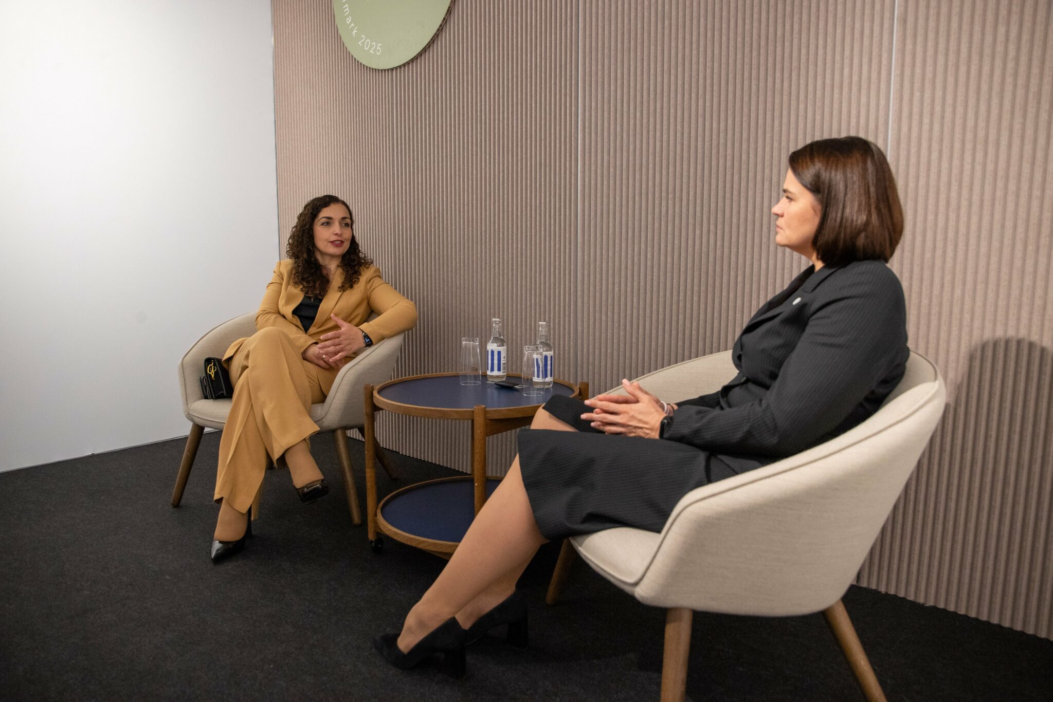 Osmani takohet me presidenten bjelloruse: Kosovarët e dinë se çfarë do të thotë të luftosh për liri dhe dinjitet