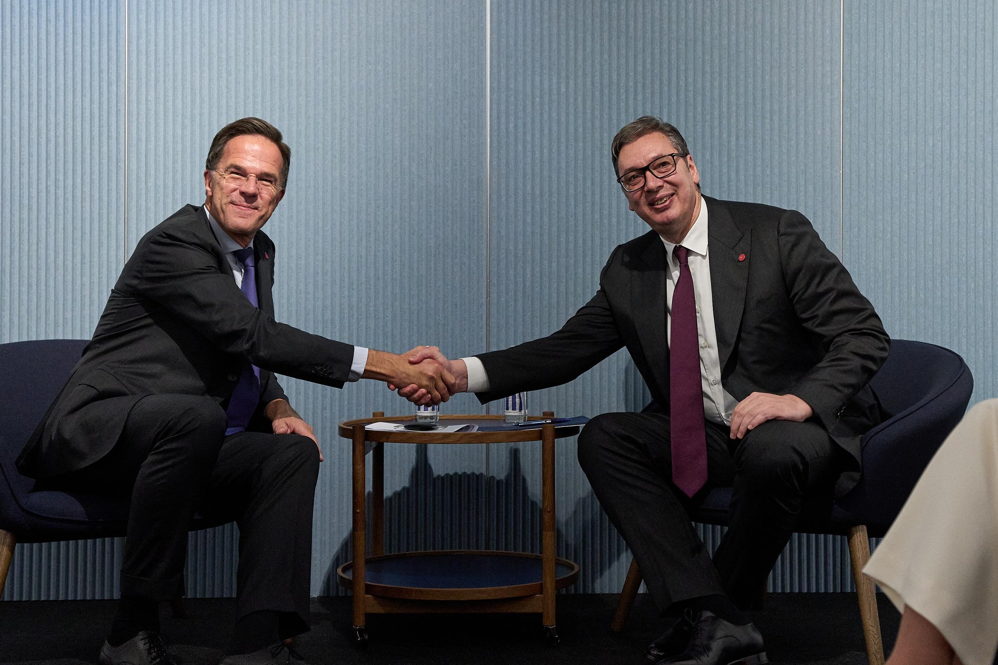 Rutte ia përmend Vuçiqit sulmin në Banjskë