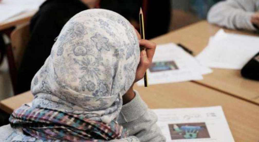 Supremja refuzon padinë ndaj Ministrisë së Arsimit për mbulesën islame në shkolla