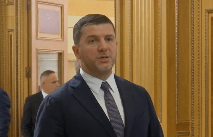 Krasniqi: Kurti s’do të jetë më kryeministër