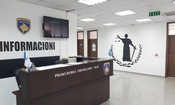 Prokuroria e Pejës: Prindërit kanë video, dhuna ndaj 2-vjeçares në çerdhe ishte me tendencë