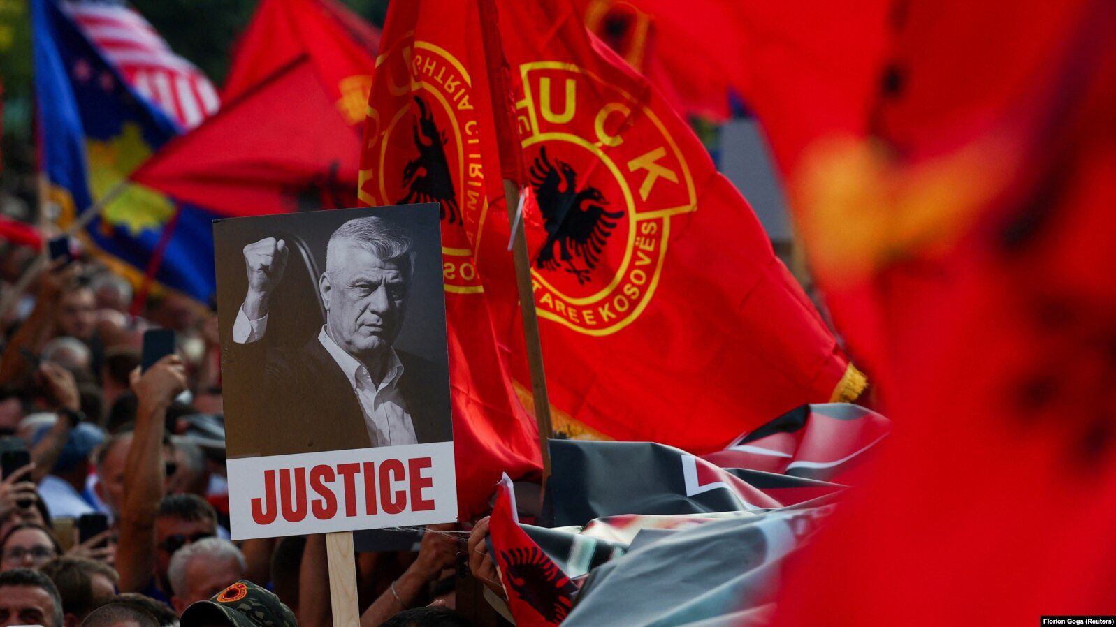 Këshilli i Familjarëve të të Zhdukurve i bashkohet protestës për çlirimtarët në Tiranë