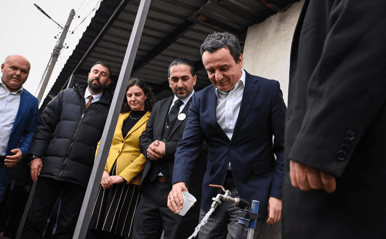 Kurti: 25 vjet padrejtësie sociale pa ujë të pijes për fshatrat e Fushë Kosovës i dhamë fund