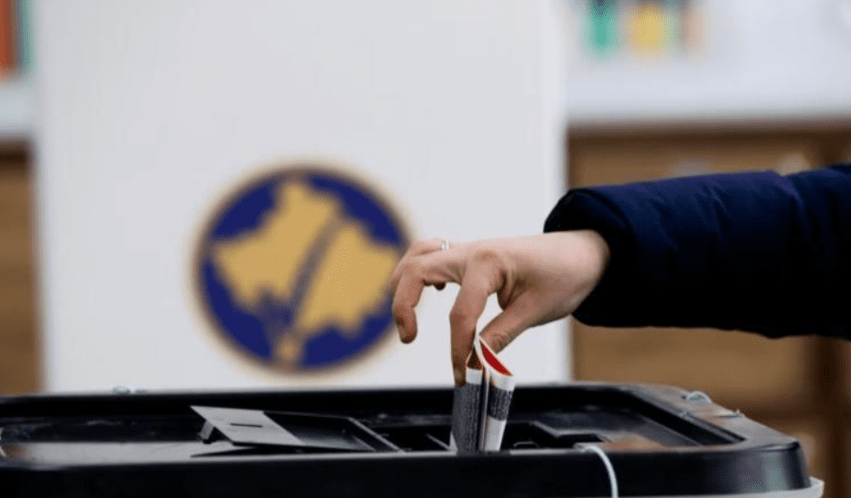 Mbi 150 mijë qytetarë kanë votuar deri në orën 11