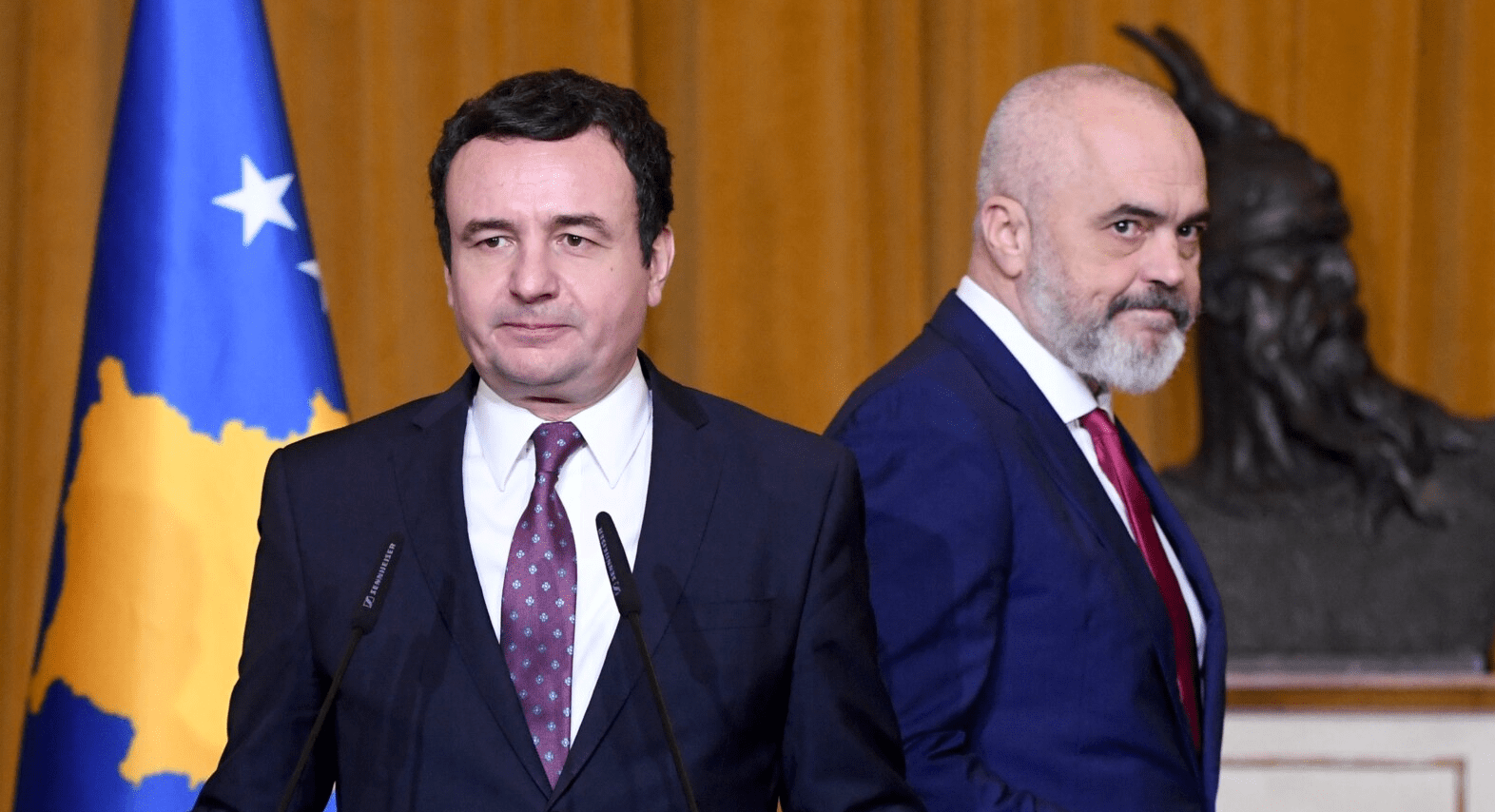VV: Rama vinte me helikopter për ta themeluar Specialen e tash po proteston