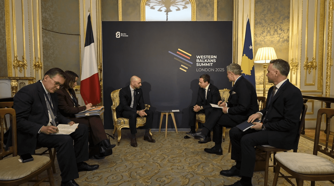 Kurti flet me ministrin francez për sigurinë dhe zhvillimet rajonale