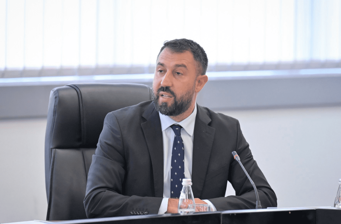 Krasniqi akuzon Berishën për “inati dhe ego”, pasi nuk u propozua nga Kurti
