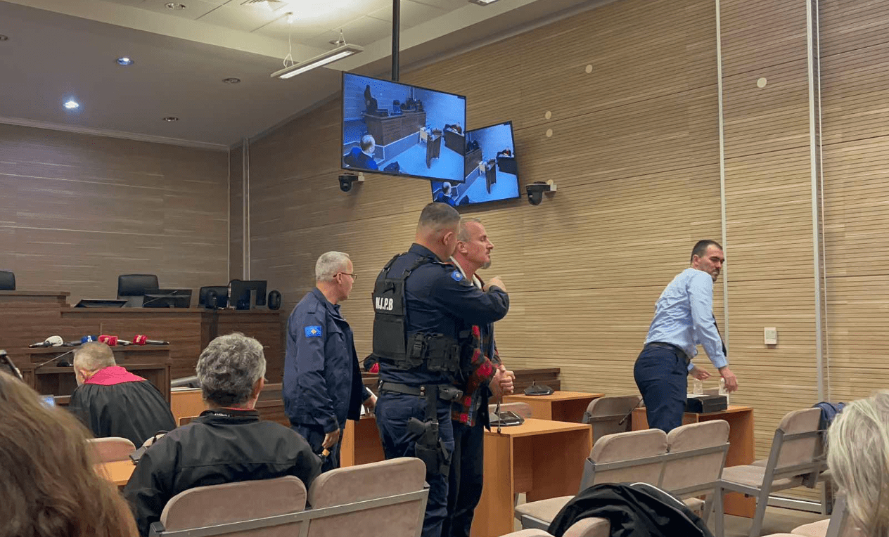 “S’jam kurrqysh”- Të akuzuarit për 400 kg drogë i keqësohet gjendja gjatë seancës