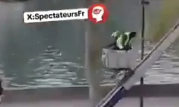 Një video e re tregon grabitësit e Luvrit duke ikur me bizhuteri 88 milionë euroshe
