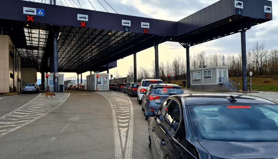 Sot s’ka pritje të gjata në pikat kufitare