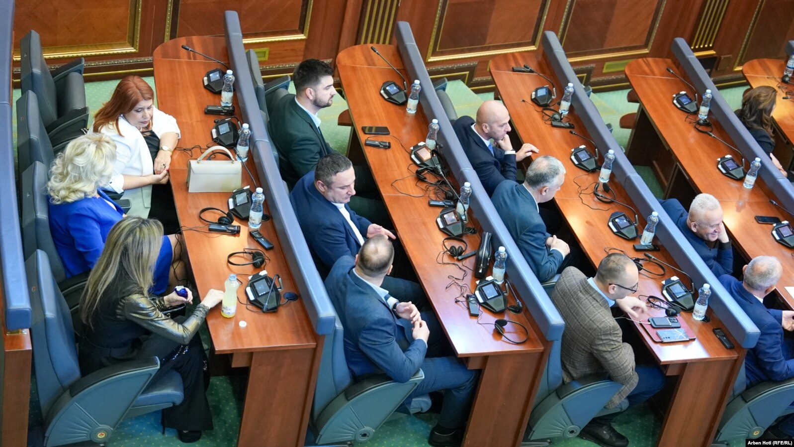 Deputetë të Listës Serbe nuk deklarohen për media