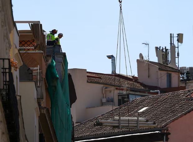 Madrid: Katër punëtorë zhduken pas shembjes së një ndërtese