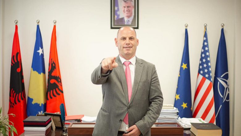 Lladrovci: Nëse fitoj sonte, nesër jam në zyre të PDK-së, se jam shefi i PDK-së për Drenas