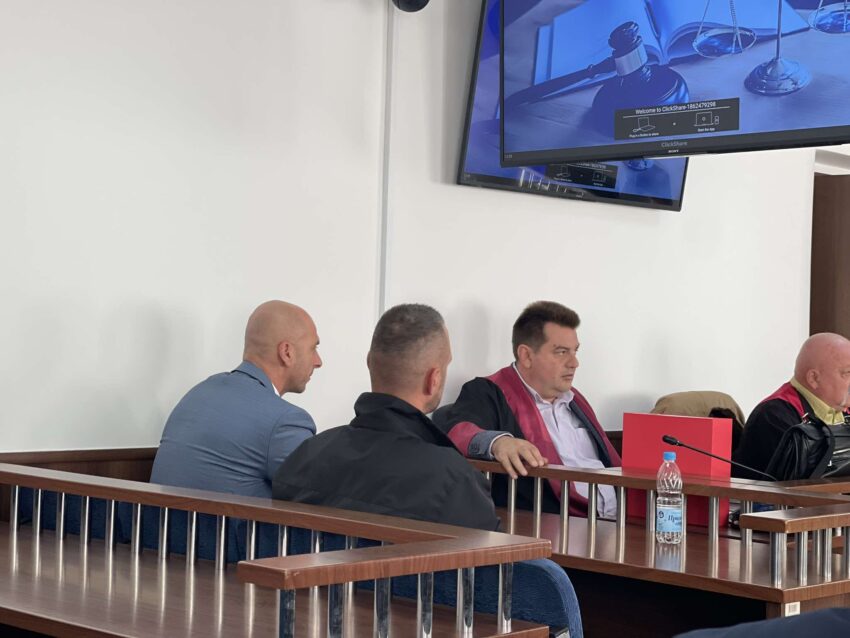 Simiq deklarohet i pafajshëm për sulmet ndaj gazetarëve në Leposaviq