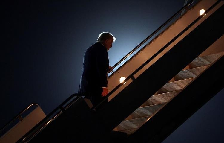 Pas një stuhie 24-orëshe Trump largohet nga Egjipti për në Uashington