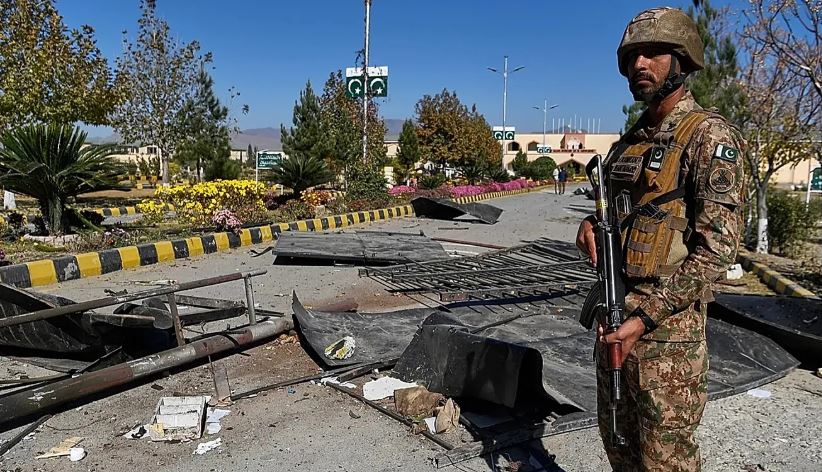 Pakistani thotë se shtetas afganë kryen dy sulme vetëvrasëse