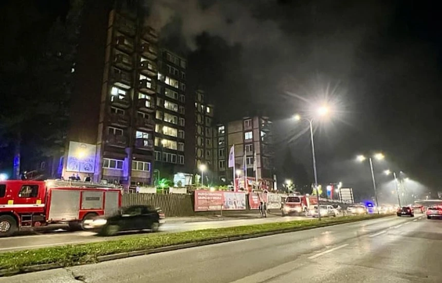 Shpërthen zjarri në shtëpinë e pleqve në Bosnjë, humbin jetën nëntë persona