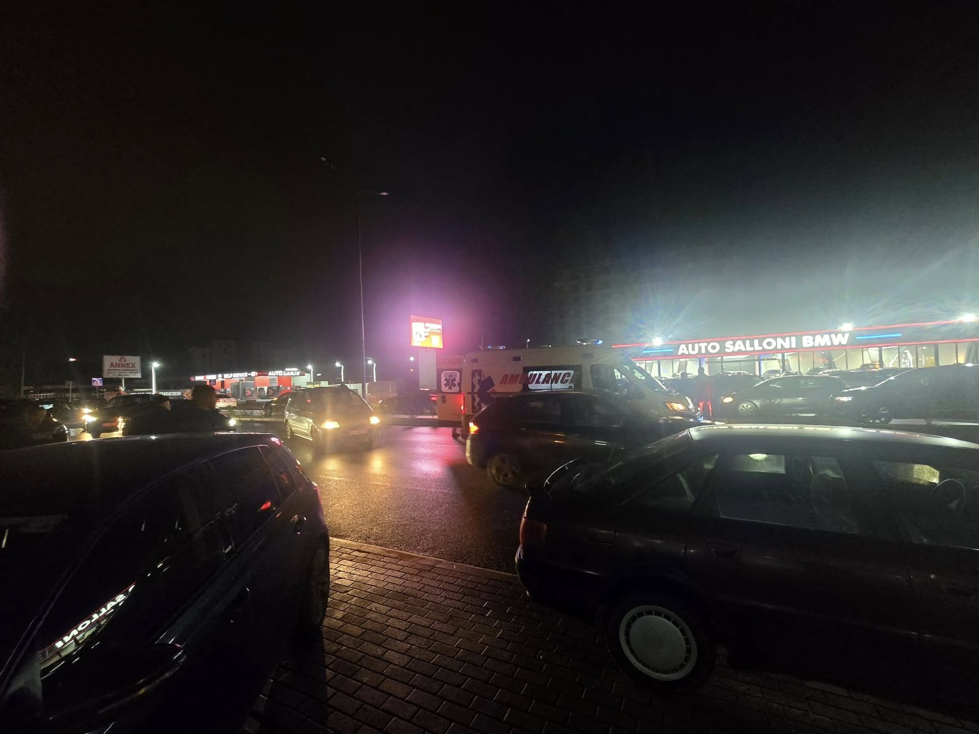 Aksident me fatalitet në Prizren, këmbësori goditet me veturë nga zyrtari policor