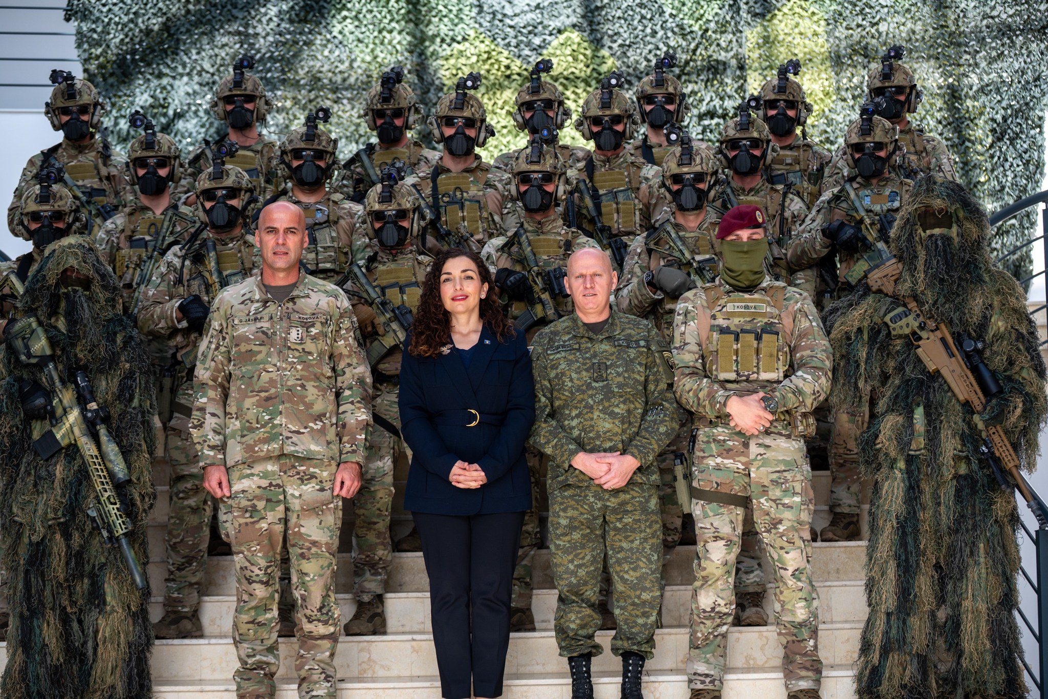 “Zemra e pathyeshme e Kosovës” – Osmani viziton Njësinë Operacionale të FSK-së