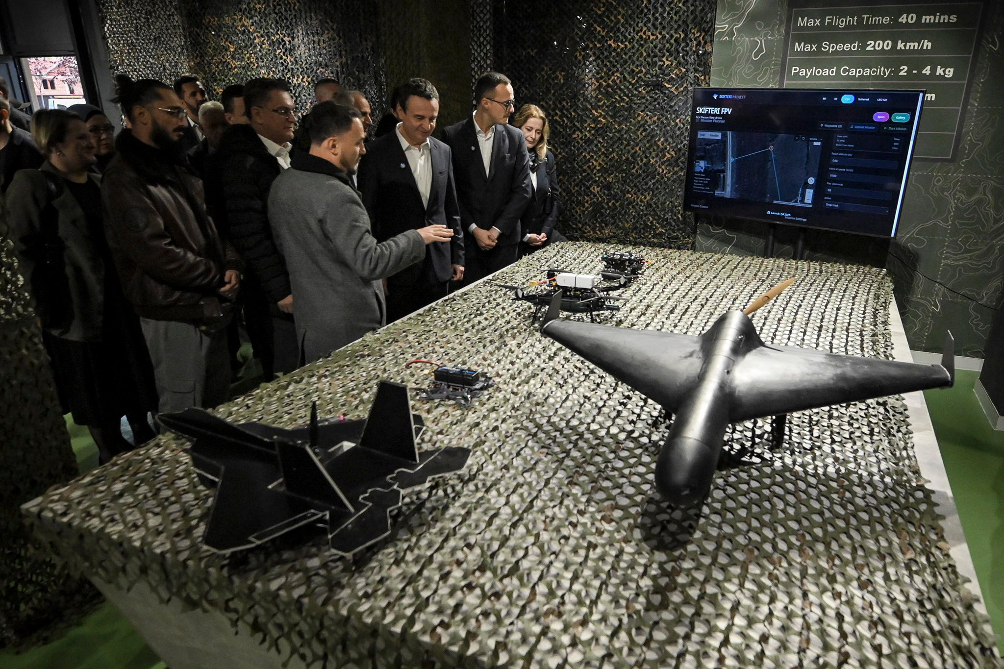 Kurti prezanton dronet “Skifteri”, që po prodhohen në Gjilan