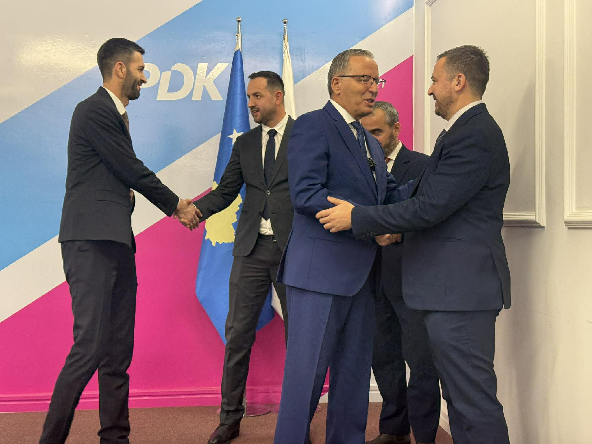 Eman Rrahmani tregon se ishin në diskutime edhe me LDK-në për koalicion