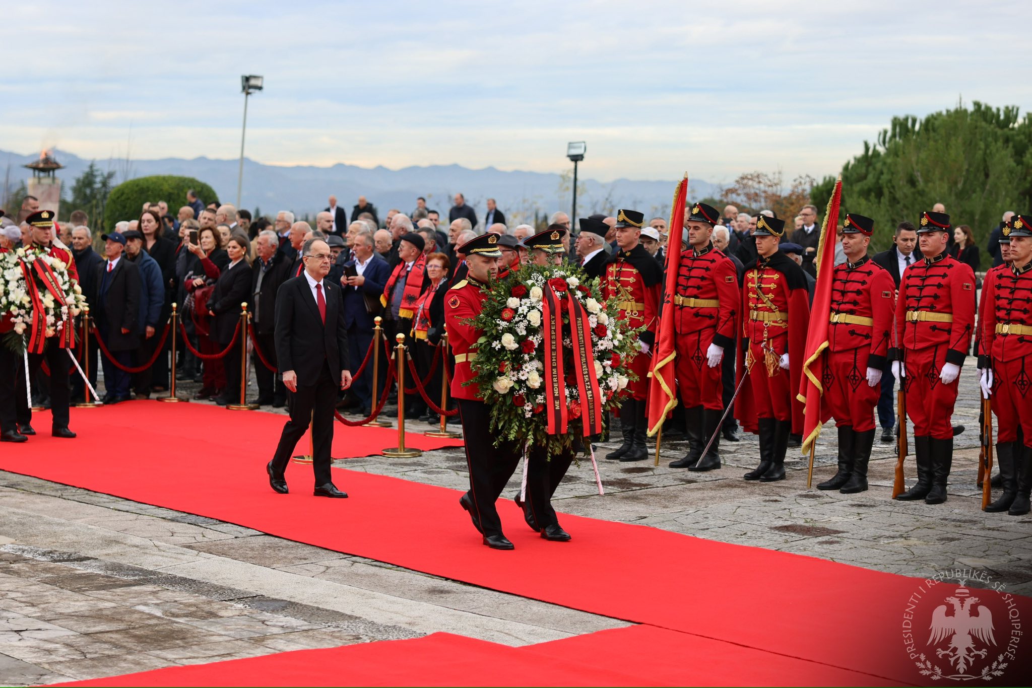 Begaj uron shqiptarët me rastin e “Ditës së Çlirimit”